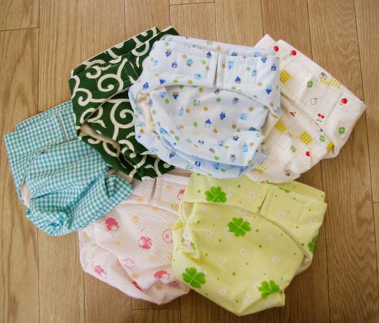 送料無料 ハンドメイドの布おむつカバー ママと赤ちゃんの目線で作った布おむつカバーです 赤ちゃんの肌に配慮した昔ながらの布おむつが注目されています